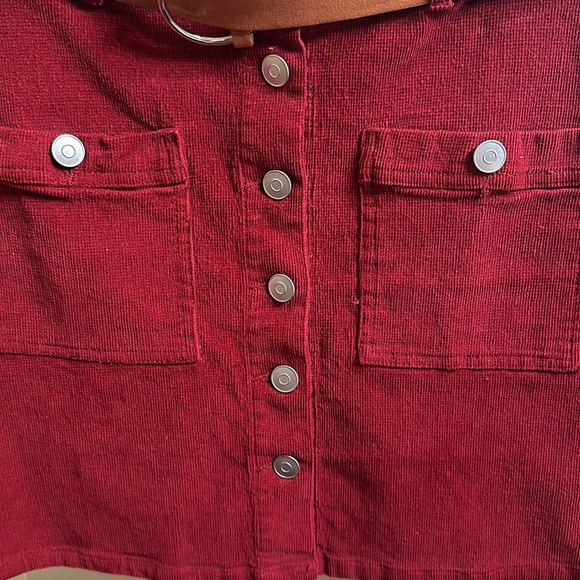 Cute corduroy skirt, only wore once - Picture 2 of 4